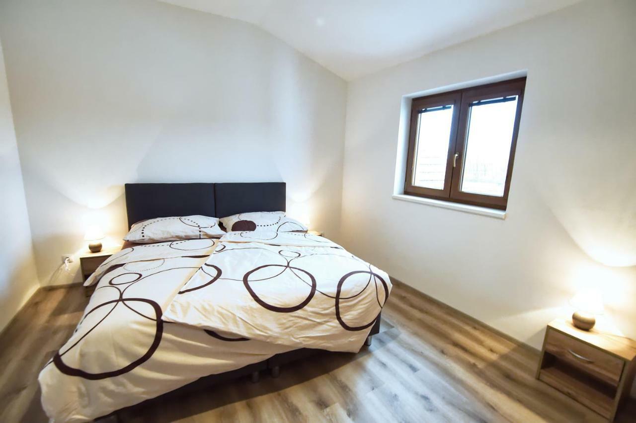 סדלץ "U Capa" Krasny Apartman V Sedleci מראה חיצוני תמונה