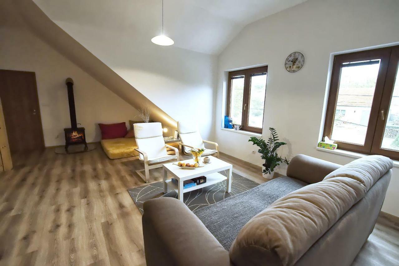 סדלץ "U Capa" Krasny Apartman V Sedleci מראה חיצוני תמונה