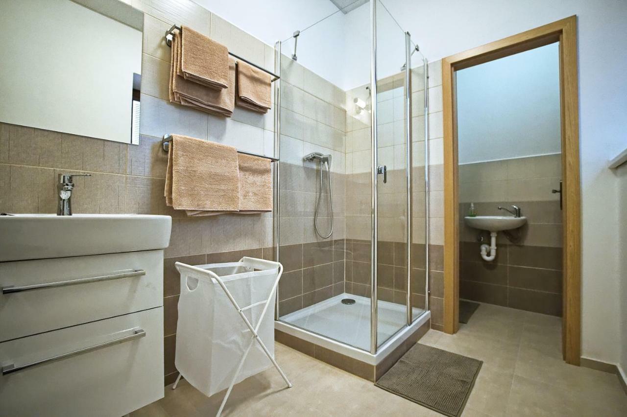 סדלץ "U Capa" Krasny Apartman V Sedleci מראה חיצוני תמונה