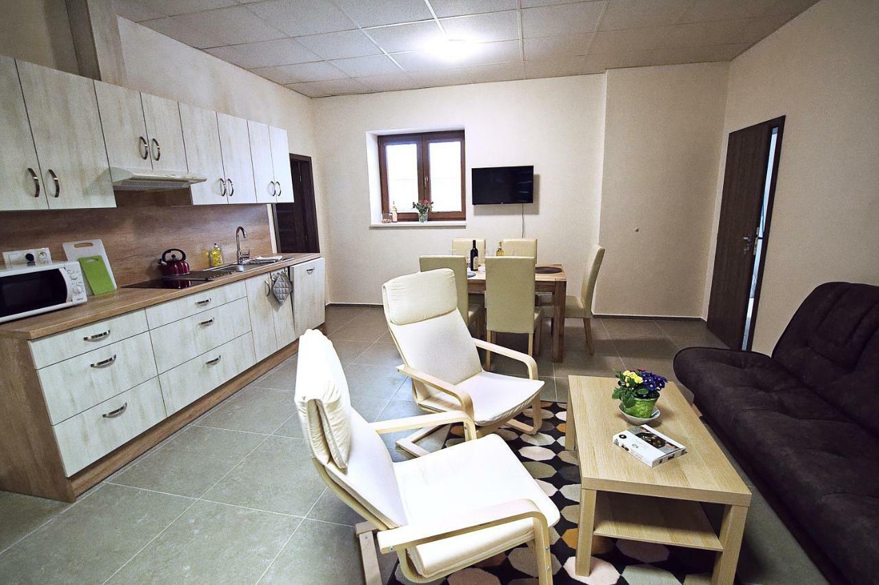 סדלץ "U Capa" Krasny Apartman V Sedleci מראה חיצוני תמונה
