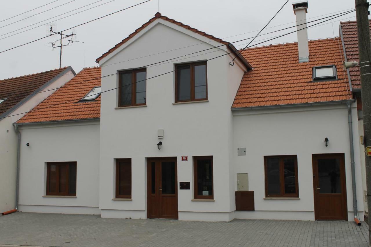 סדלץ "U Capa" Krasny Apartman V Sedleci מראה חיצוני תמונה